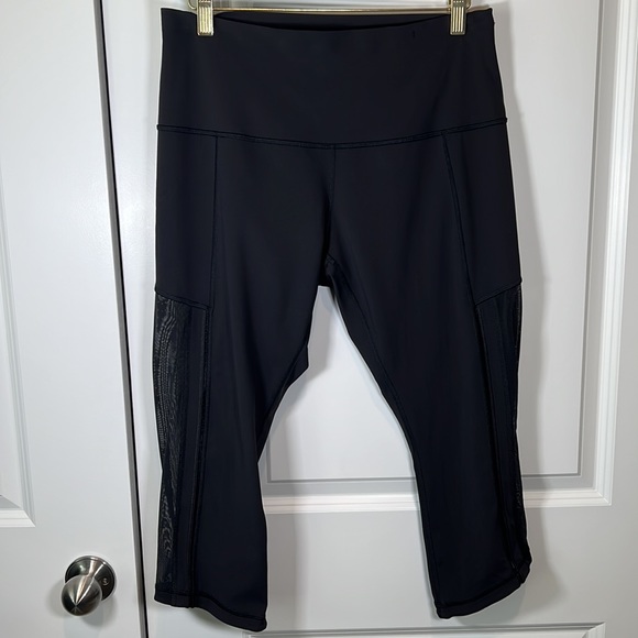 Lululemon Hot To Street Crop - Picture 3 of 12